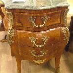 381 8521 CHEST OF DRAWERS